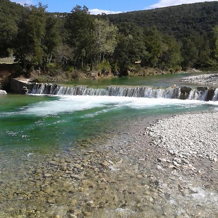le rocher de Sampzon Buitenkant foto