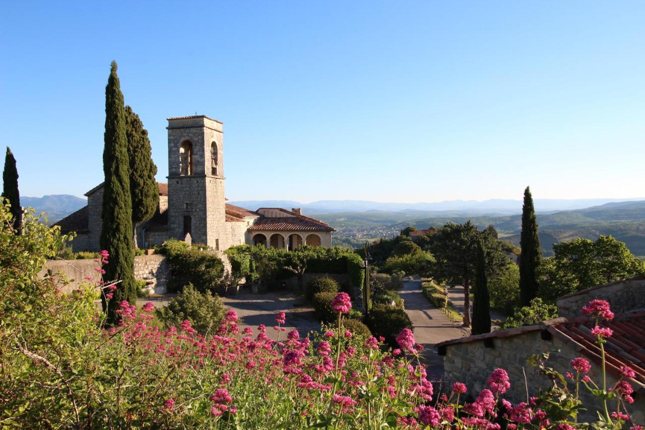 le rocher de Sampzon Buitenkant foto