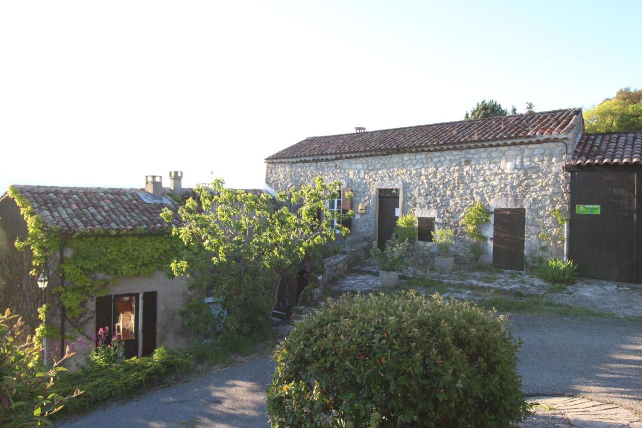 le rocher de Sampzon Buitenkant foto